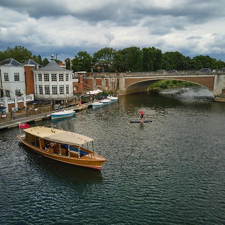 The Mitre, Hampton Court Hotel Kingston upon Thames  Luaran gambar The River Wey at Farnham
