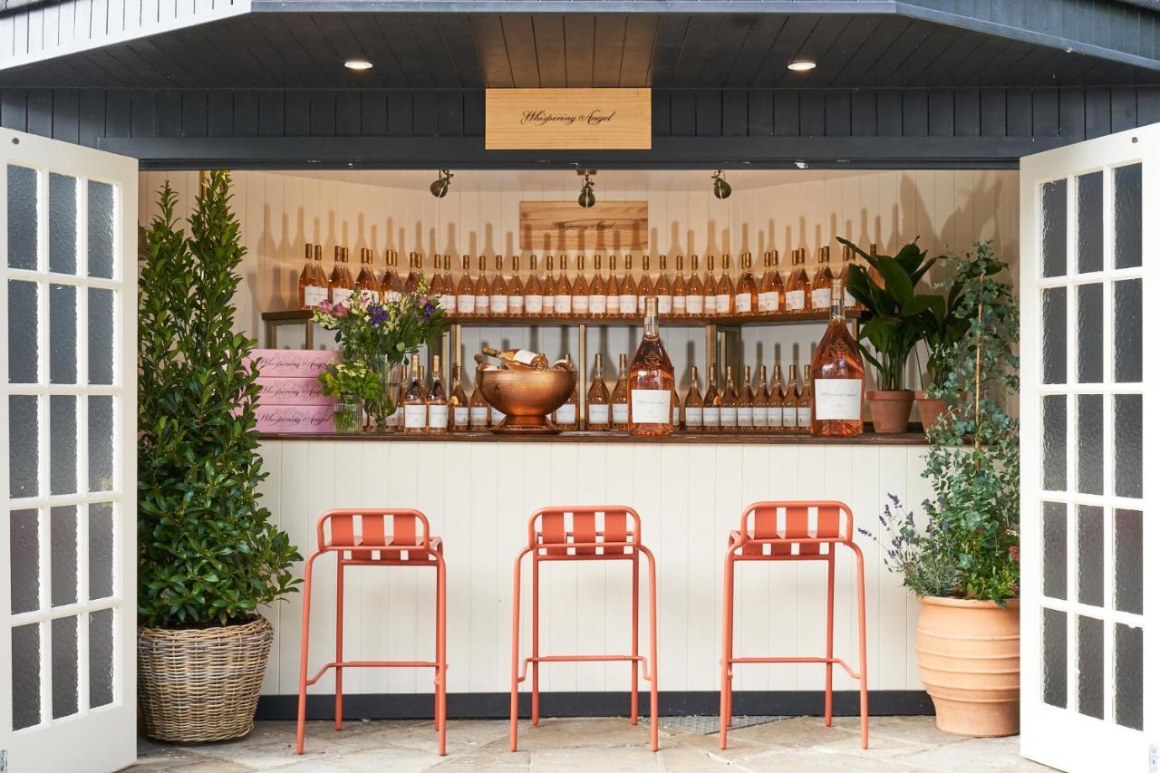 The Mitre, Hampton Court Hotel Kingston upon Thames  Luaran gambar The bar at the 2019 edition of the 100 Campuses for Change conference