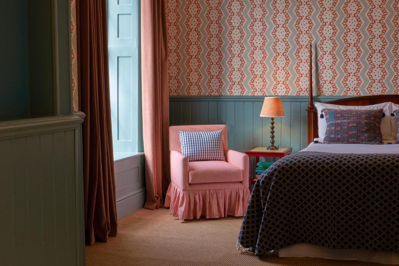The Mitre, Hampton Court Hotel Kingston upon Thames  Luaran gambar A bedroom at The Mitre