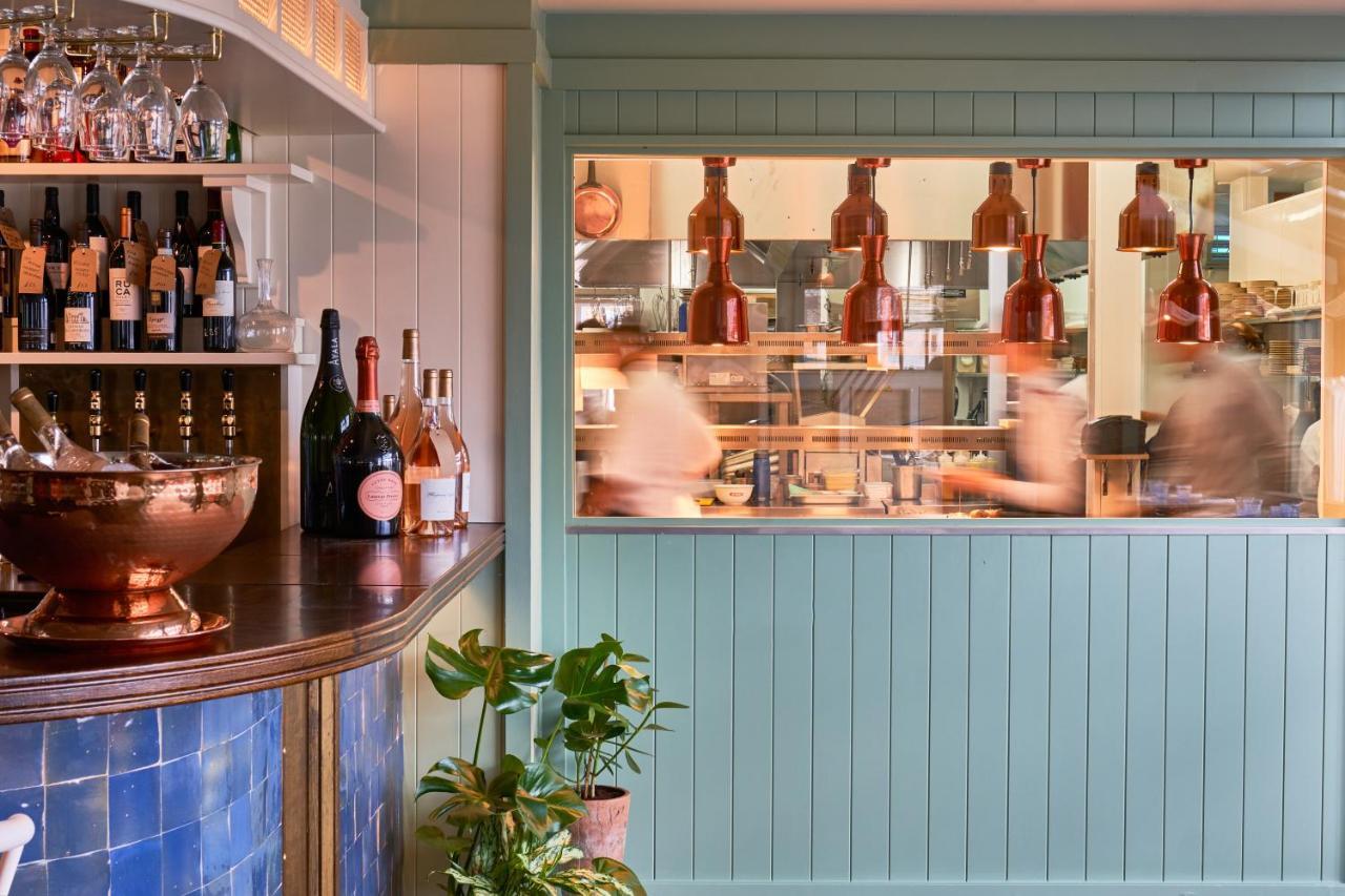 The Mitre, Hampton Court Hotel Kingston upon Thames  Luaran gambar The Pass at The Pig
