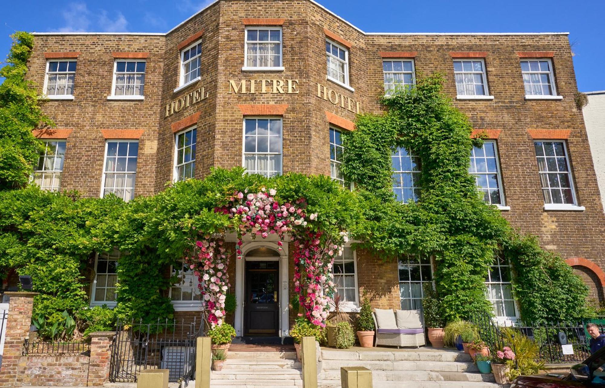 The Mitre, Hampton Court Hotel Kingston upon Thames  Luaran gambar The hotel in 2014