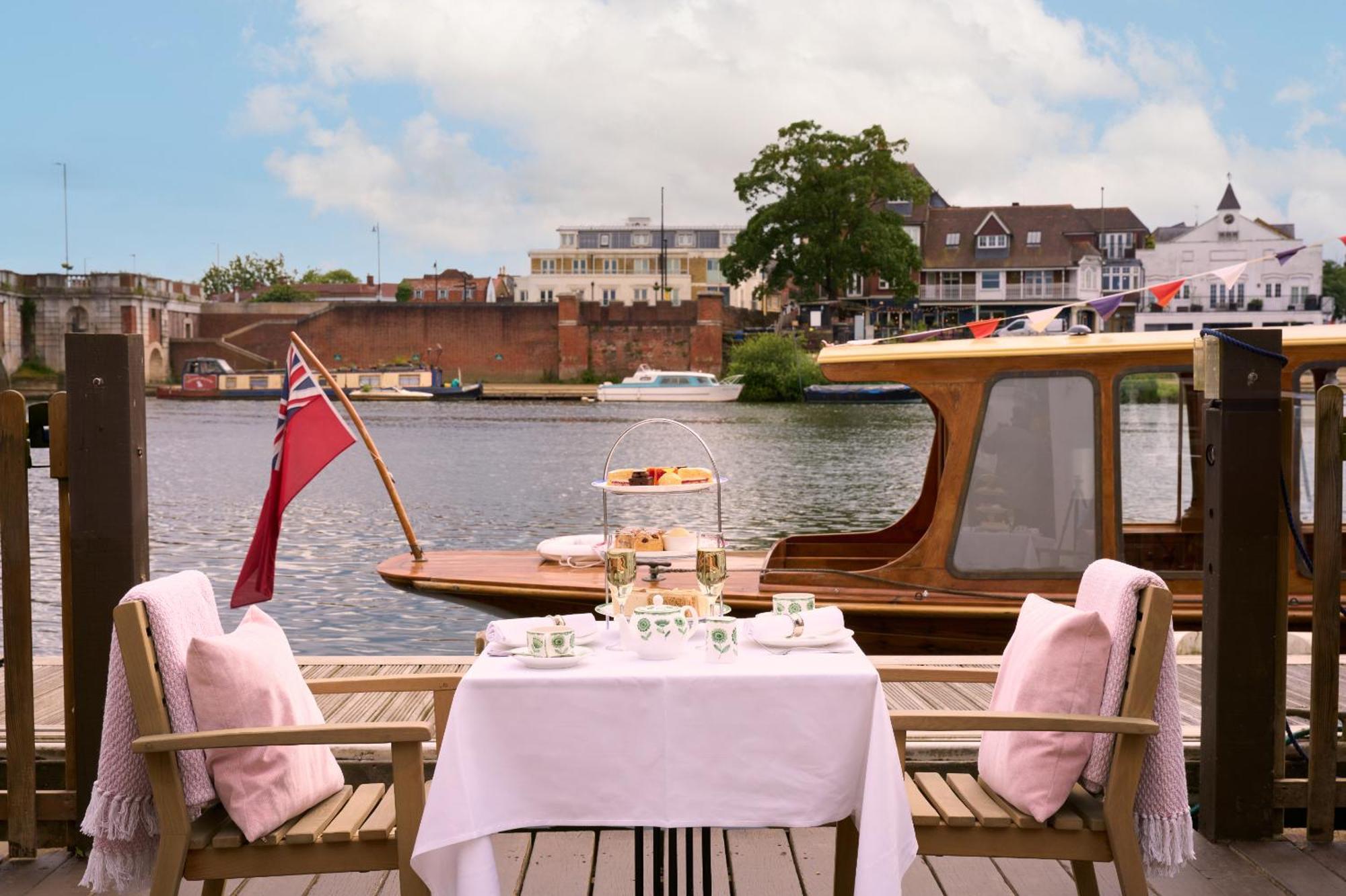 The Mitre, Hampton Court Hotel Kingston upon Thames  Luaran gambar The River Restaurant